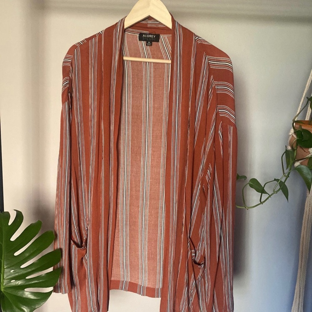 Orange striped shaw - Picture 1 of 4